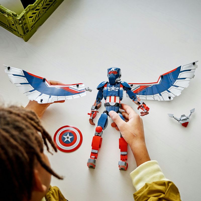 LEGO---Super-Heroes-Marvel---Figura-de-Construcao-do-Novo-Capitao-America---76296-11