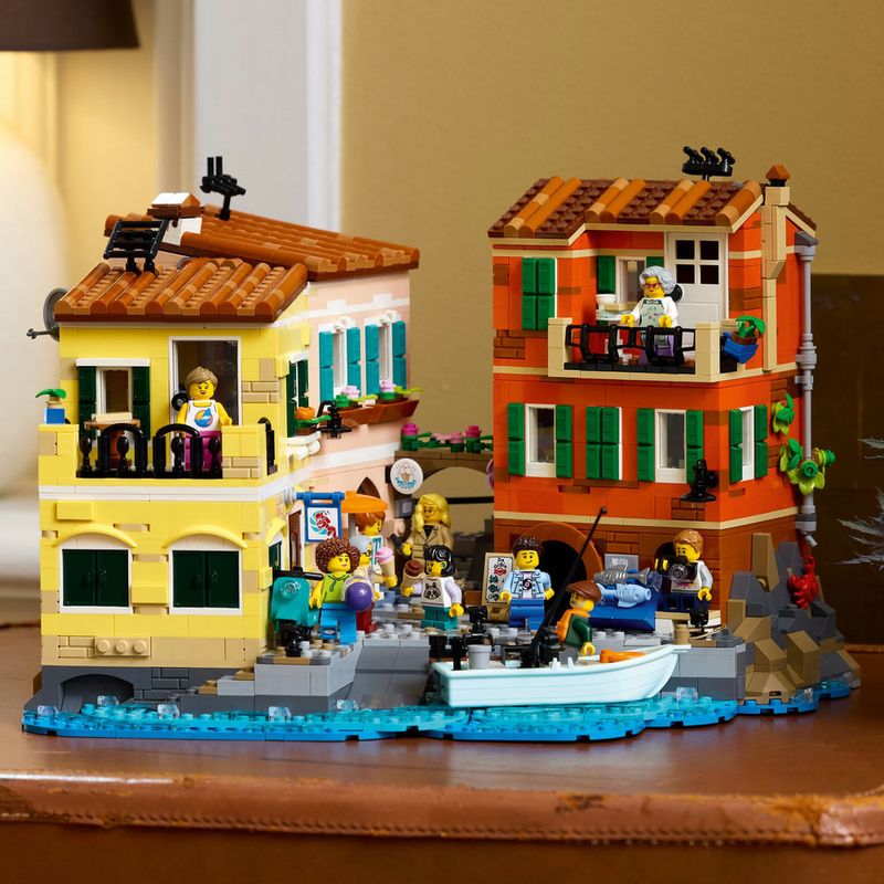 LEGO---Ideas---Riviera-Italiana---21359-6