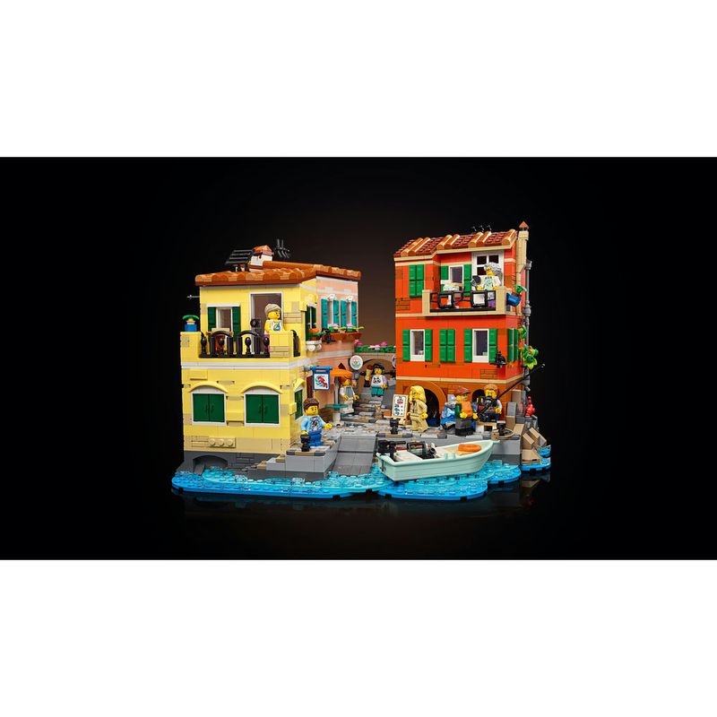 LEGO---Ideas---Riviera-Italiana---21359-15