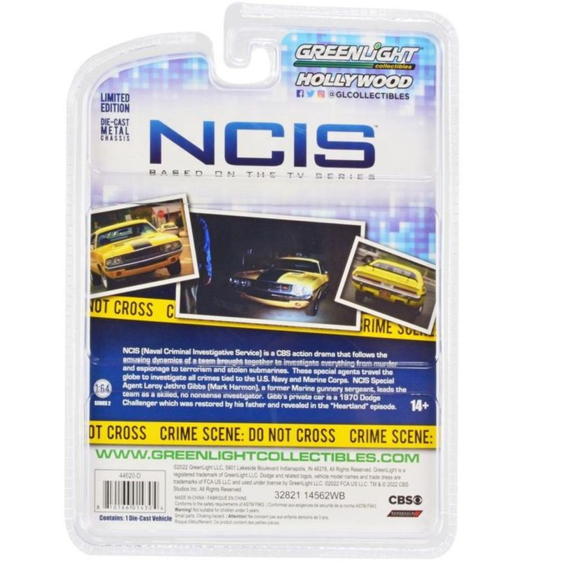 thumbnail image 2 of Greenlight 44620-D 1/64 NCIS 1970 Dodge Challenger R/T 2 of 13
